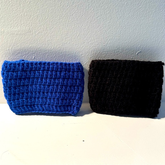 🛍️ Handcrafted warm or cold beverage coozies. Great for protecting your hands 💙🖤 - Picture 1 of 4